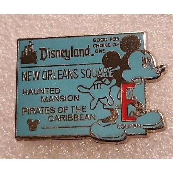 Disney Pin Haunted Mansion Mickey E Ticket New Orleans Square Pirates DLR 41953 - Picture 4 of 5